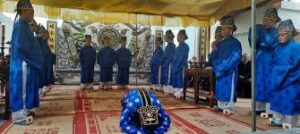 ba cha tám mẹ là gì